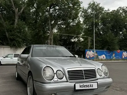Mercedes-Benz E 320 1999 года за 4 200 000 тг. в Тараз