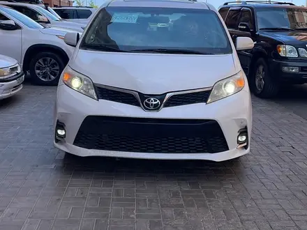 Toyota Sienna 2013 года за 8 500 000 тг. в Атырау – фото 6