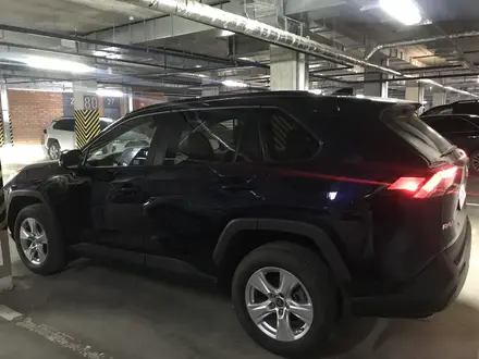 Toyota RAV4 2021 года за 14 700 000 тг. в Караганда – фото 8