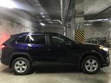 Toyota RAV4 2021 года за 14 700 000 тг. в Кокшетау – фото 4