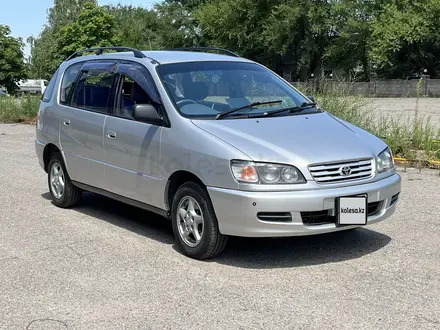 Toyota Ipsum 1997 года за 3 650 000 тг. в Алматы