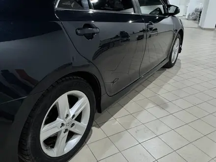 Toyota Camry 2014 года за 6 500 000 тг. в Караганда – фото 2
