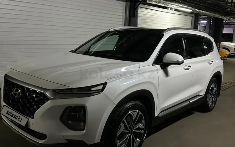 Hyundai Santa Fe 2019 года за 11 300 000 тг. в Алматы