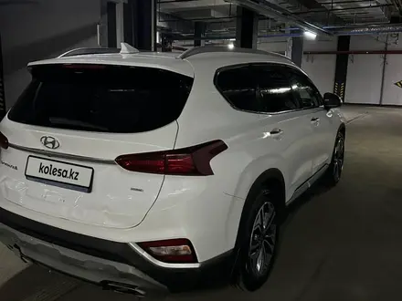 Hyundai Santa Fe 2019 года за 11 300 000 тг. в Алматы – фото 6