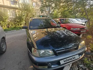 Toyota Caldina, 1995