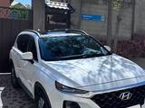 Hyundai Santa Fe 2018 года за 14 200 000 тг. в Шымкент