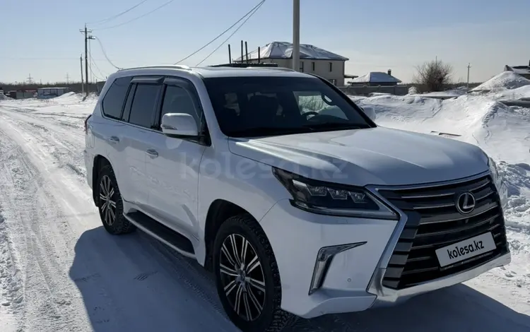 Lexus LX 570 2018 года за 45 000 000 тг. в Астана
