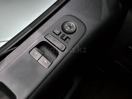 Hyundai Staria Van 2025 года за 18 300 000 тг. в Астана – фото 8