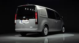 Hyundai Staria Van 2025 года за 18 300 000 тг. в Астана – фото 3