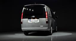 Hyundai Staria Van 2025 года за 18 300 000 тг. в Астана – фото 4