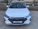 Hyundai Elantra 2020 года за 9 800 000 тг. в Атырау