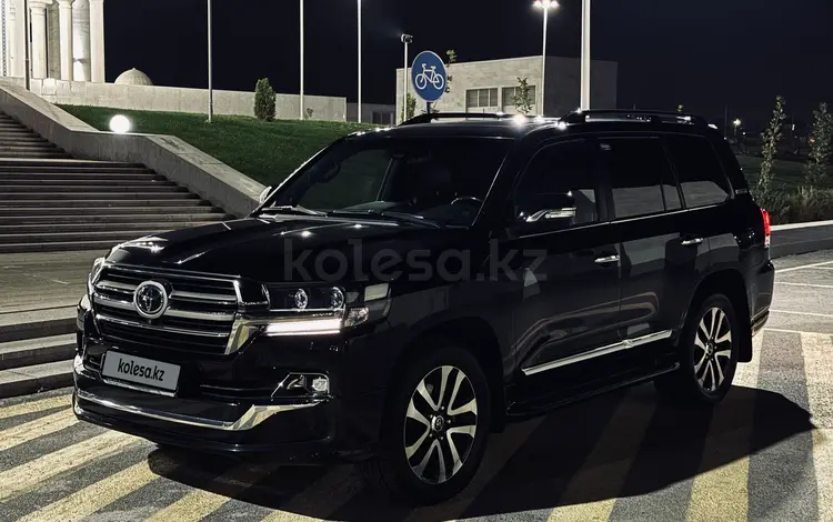 Toyota Land Cruiser 2019 годаүшін43 000 000 тг. в Шымкент