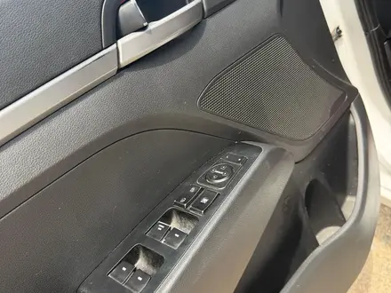 Hyundai Elantra 2017 года за 5 700 000 тг. в Тараз – фото 3