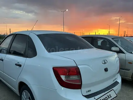 ВАЗ (Lada) Granta 2190 2013 года за 2 700 000 тг. в Астана