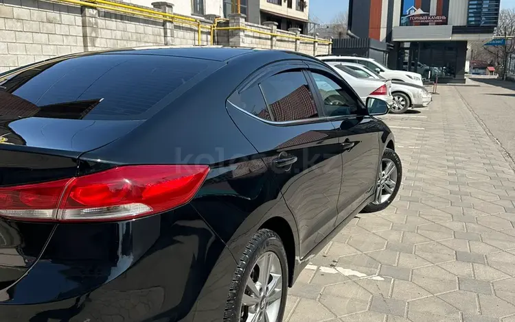 Hyundai Elantra 2017 годаүшін8 000 000 тг. в Алматы