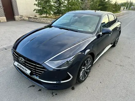 Hyundai Sonata 2022 года за 13 700 000 тг. в Караганда