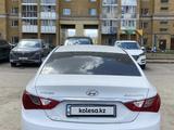 Hyundai Sonata 2010 года за 3 700 000 тг. в Астана – фото 4