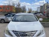 Hyundai Sonata 2010 года за 3 700 000 тг. в Астана – фото 2