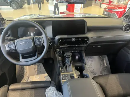 Toyota Land Cruiser Prado 2024 года за 45 000 000 тг. в Астана – фото 5