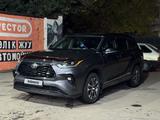 Toyota Highlander 2021 года за 21 000 000 тг. в Актобе