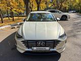 Hyundai Sonata 2022 годаүшін9 990 000 тг. в Алматы – фото 5