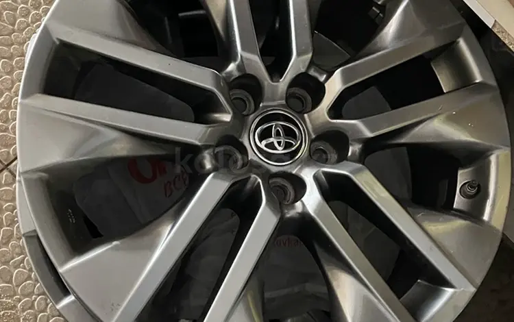 Оригинальные диски от RAV4 за 500 000 тг. в Уральск