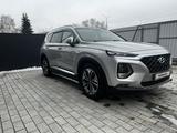 Hyundai Santa Fe 2020 годаүшін16 800 000 тг. в Усть-Каменогорск