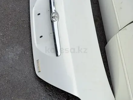 Крышка багажника Марк 2 110 кузов за 100 000 тг. в Алматы – фото 4