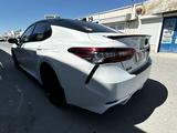 Toyota Camry 2021 годаүшін17 500 000 тг. в Актау – фото 2