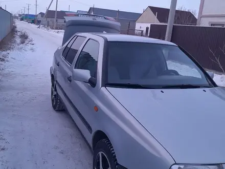 Volkswagen Vento 1993 года за 2 000 000 тг. в Уральск – фото 3