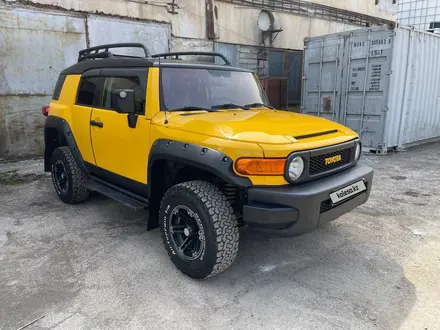 Toyota FJ Cruiser 2006 года за 14 500 000 тг. в Алматы – фото 2