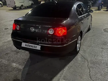 Volkswagen Passat 2008 года за 4 000 000 тг. в Актобе – фото 4