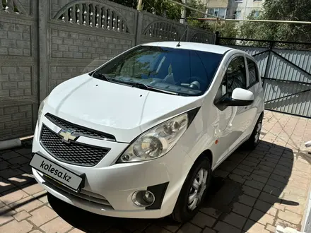 Chevrolet Spark 2013 года за 3 700 000 тг. в Актобе