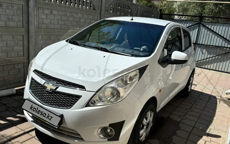 Chevrolet Spark 2013 года за 3 700 000 тг. в Актобе