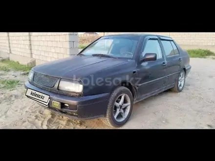 Volkswagen Vento 1994 года за 800 000 тг. в Шымкент