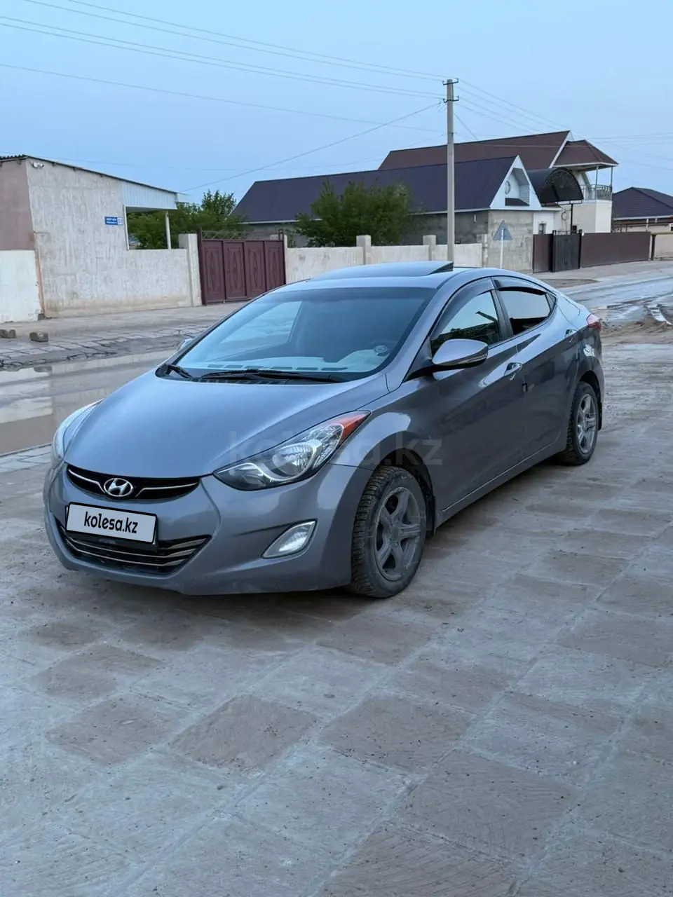 Hyundai Elantra, 2012