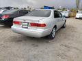 Toyota Camry 2000 года за 2 900 000 тг. в Актобе – фото 3