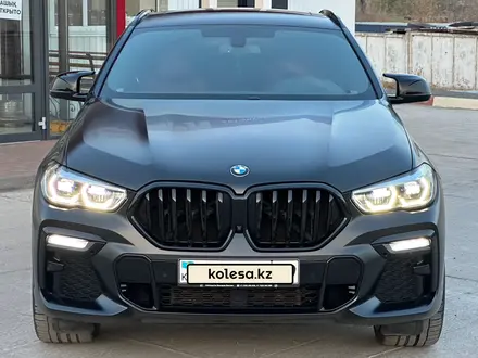 BMW X6 2021 года за 43 000 000 тг. в Астана