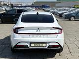 Hyundai Sonata 2021 года за 11 500 000 тг. в Атырау – фото 4