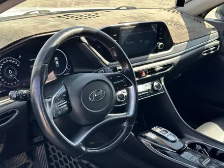 Hyundai Sonata 2021 года за 11 500 000 тг. в Атырау – фото 12