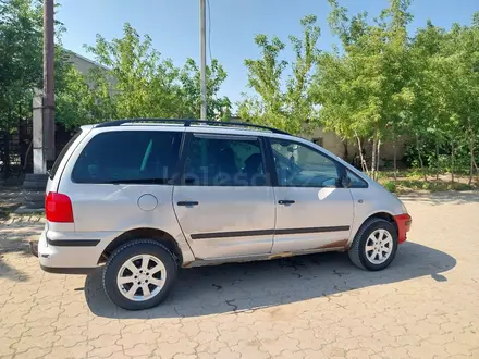 Volkswagen Sharan 2001 года за 2 000 000 тг. в Актобе – фото 3