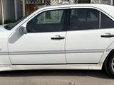 Mercedes-Benz C 240 1999 годаүшін3 650 000 тг. в Алматы – фото 4