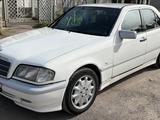 Mercedes-Benz C 240 1999 годаүшін3 650 000 тг. в Алматы – фото 2