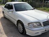 Mercedes-Benz C 240 1999 годаүшін3 650 000 тг. в Алматы – фото 3