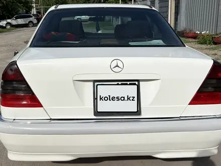 Mercedes-Benz C 240 1999 года за 3 650 000 тг. в Алматы – фото 6