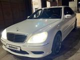 Mercedes-Benz S 500 2003 года за 4 000 000 тг. в Жанаозен – фото 2