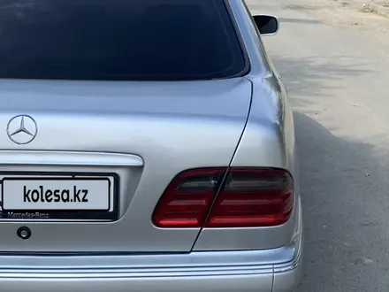 Mercedes-Benz E 320 2000 года за 4 900 000 тг. в Шымкент – фото 3