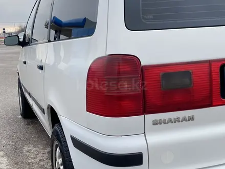 Volkswagen Sharan 2000 года за 2 600 000 тг. в Шымкент – фото 8