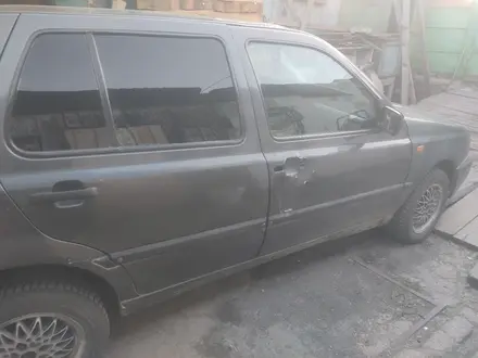 Volkswagen Golf 1993 года за 600 000 тг. в Астана – фото 2