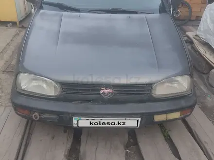 Volkswagen Golf 1993 года за 600 000 тг. в Астана